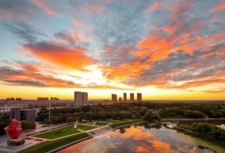 你想做我冬天里的一把火?同砚四驱讷河站比赛志愿者招募开始!