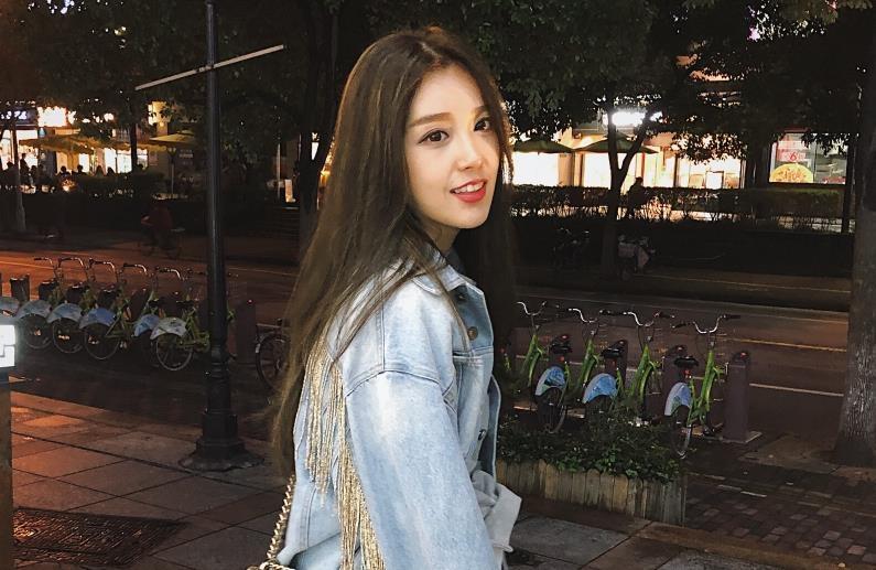 解说rita兑现ig夺冠宣言,泳装发微博,lpl的男解说们全都沸腾了