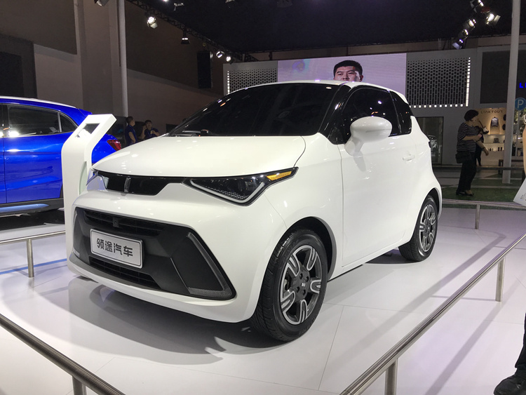 领途c5:该车定位于a00级纯电动车,车身尺寸为3850/1650/1560毫米,轴距