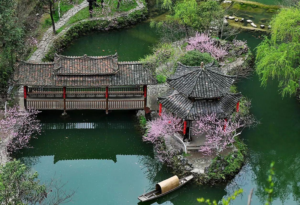 重庆有个被忽视的山,被称山城夏宫,有东方瑞士之称,却少有人知