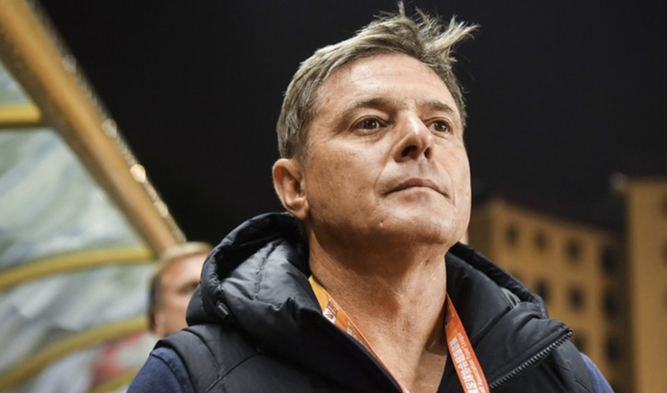 斯托伊科维奇下课!富力球迷拉横幅表不满 他打烂球队一手好牌|亚冠|富