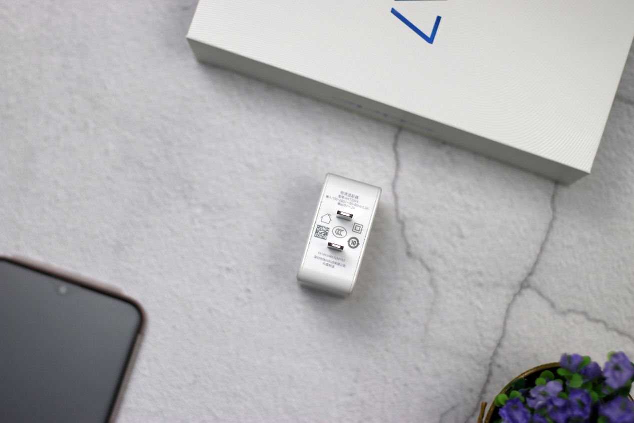 水滴屏大电池oppoa7清新粉开箱