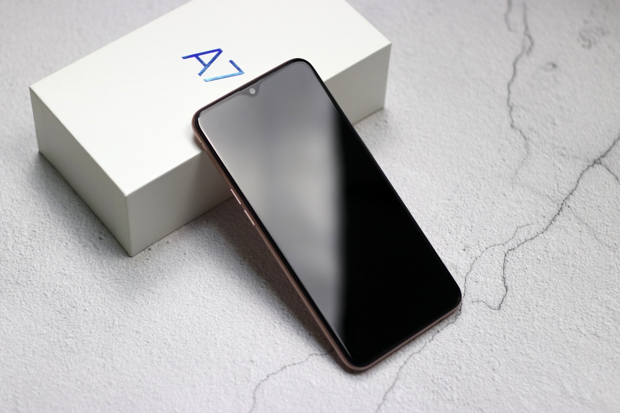 水滴屏大电池oppoa7清新粉开箱