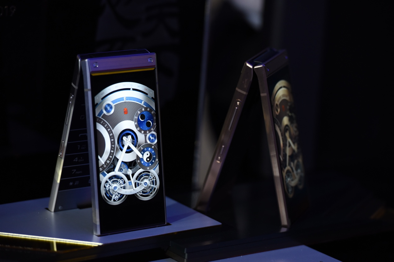 高端机市场的价格之战三星心系天下w2019凭何问鼎中原