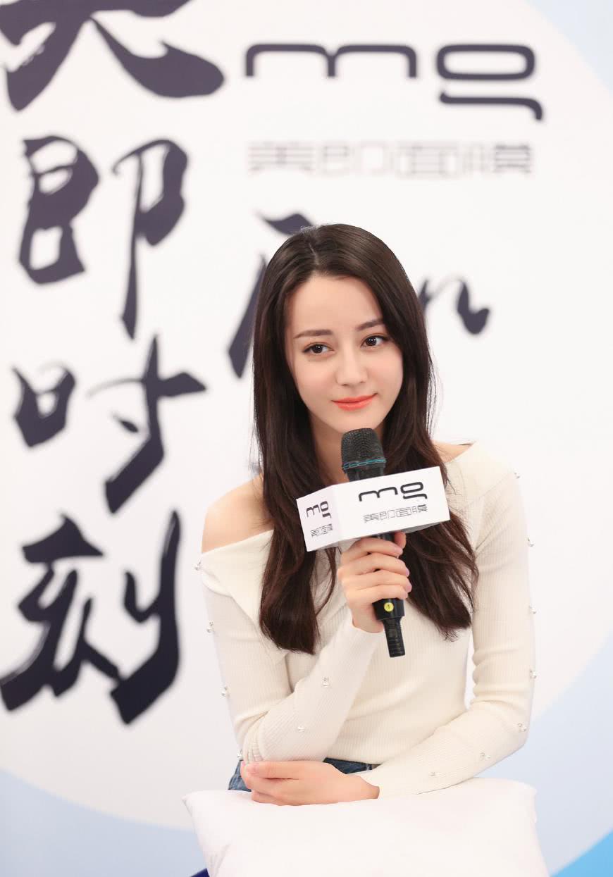 迪丽热巴被采访到"你被潜过吗?"热巴低头害羞,一句话机智回应