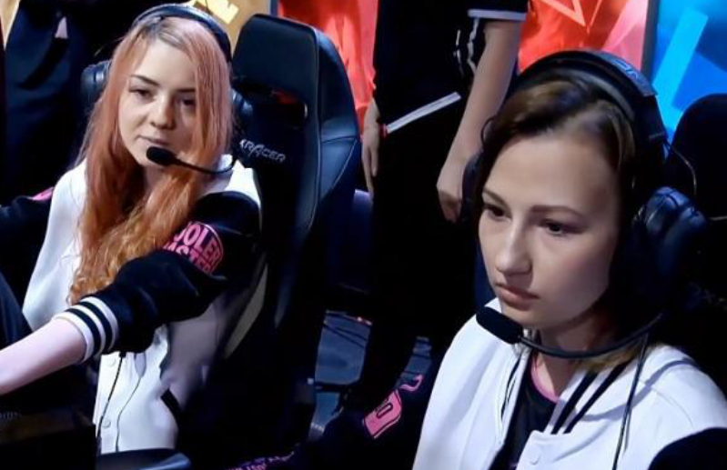 俄罗斯全女子lol战队内部撕逼:为争这个男人直
