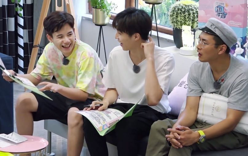 陈立农胡先煦合住平摊房租,高秋梓垫内增高不敢拖鞋