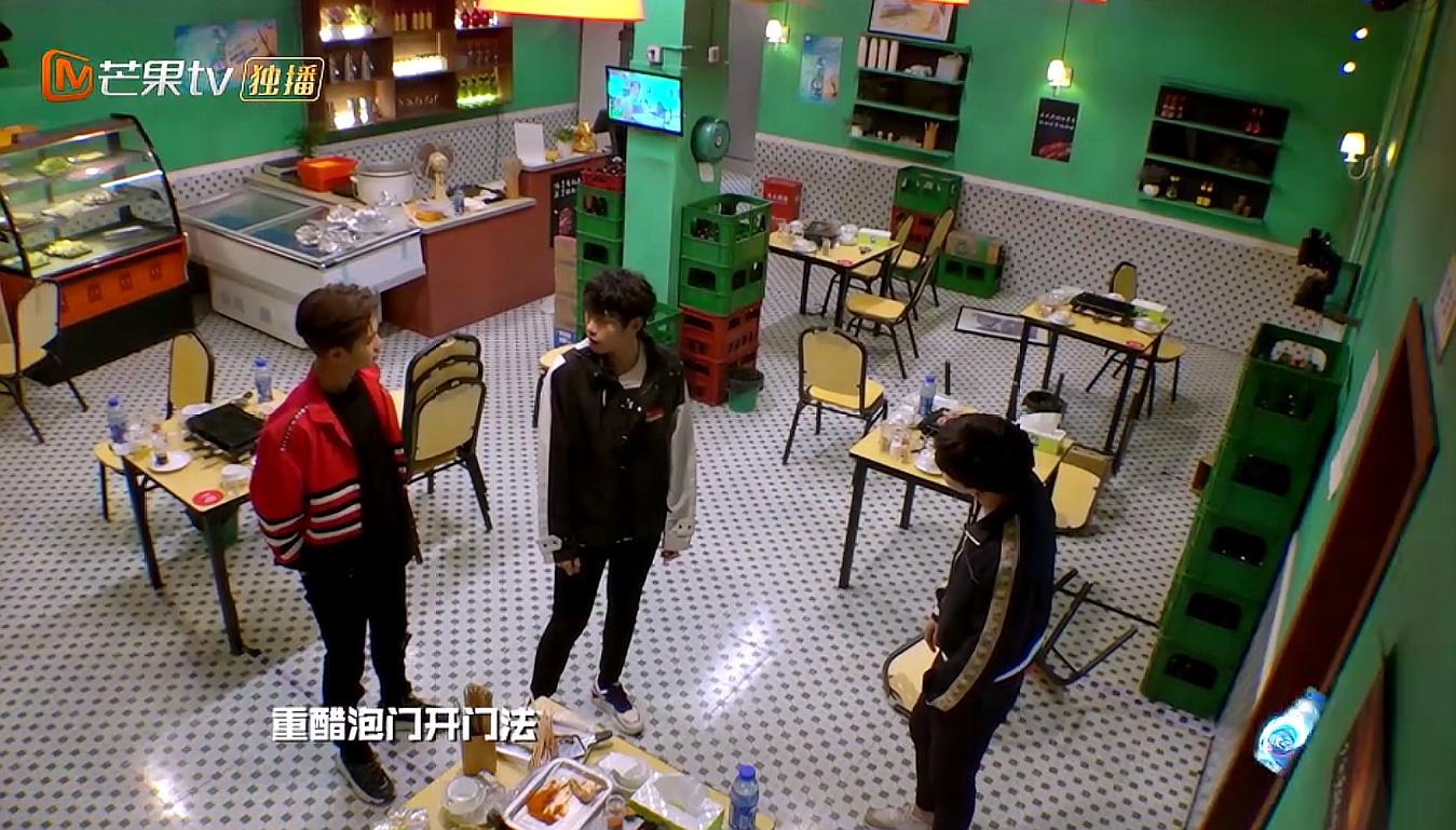 《密室大逃脱》剧情一般但综艺感无敌,许多观众都被他的表现圈粉