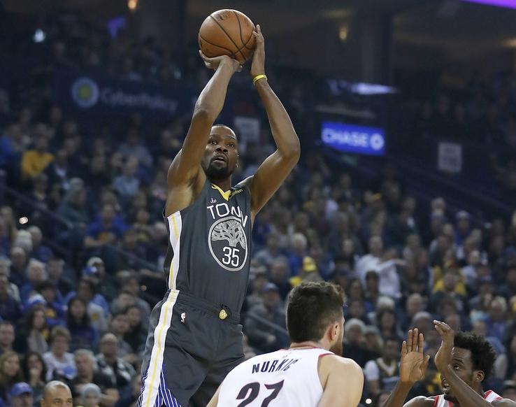 激情怒吼 攻防一体! 杜兰特3点蜕变成领袖! 科尔赛后大赞kd!