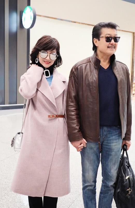 淡粉风衣_和平精英黄金风衣图片(2)