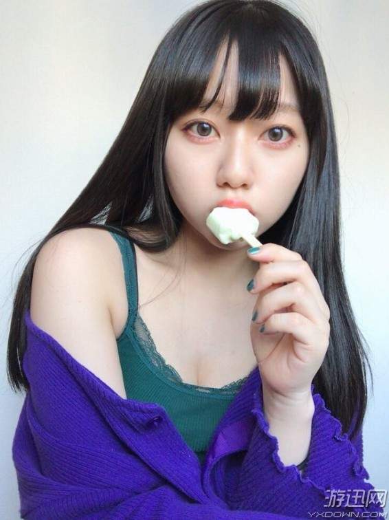 看似清纯实则性感日本非常内媚的网红女神白雪里子