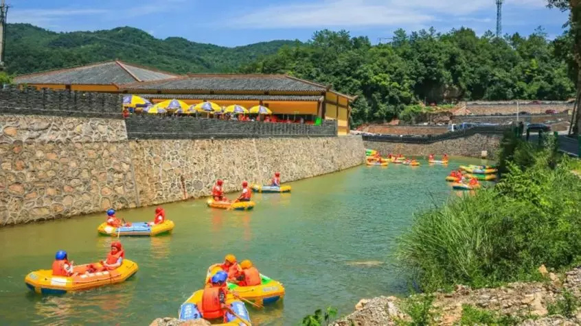 暑期实践亲历湖北最安全漂流宜昌横鼎展现魅力湖北