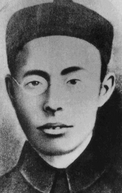 其实不光是在春秋战国时代,就是到了清末时期,无数革命党人为了当时