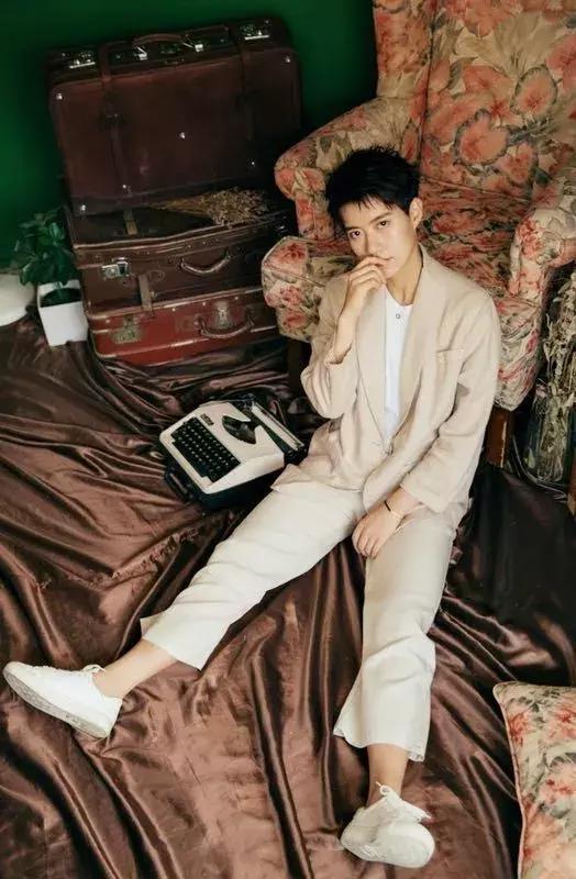 国羽杜玥短发展现另类美 点评今年起伏大