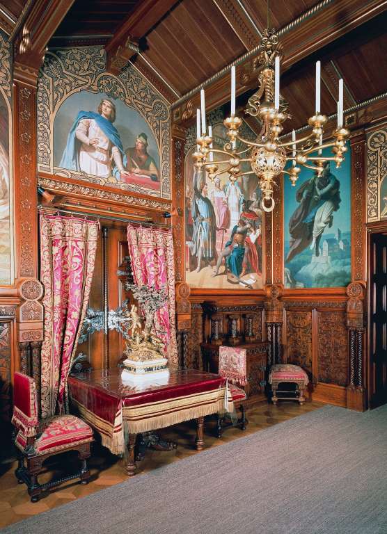 让我们一起来看看启发迪士尼睡美人城堡灵感的德国城堡