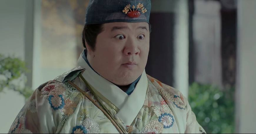 而另一个就是徐伯夷饰演者刘冠麟,网友们亲切称他为吉吉国王,因为长得