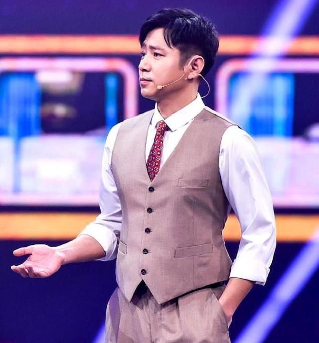 幸福的烦恼,《都挺好》男演员微博晒女儿庆生照,直言很心酸