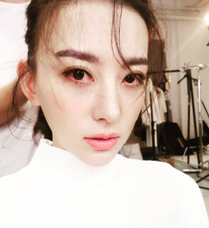 高磊鑫深夜上线2次网友小雪糕醒了薛之谦还在睡