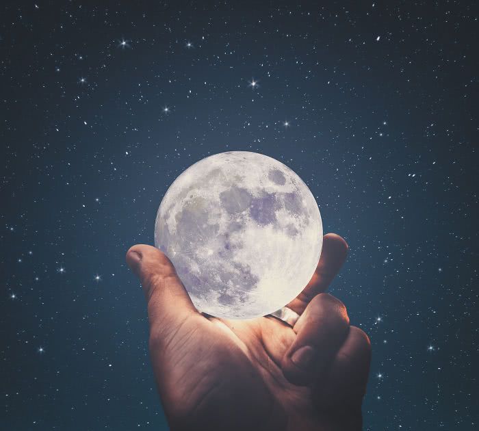 月亮爱好者的后期创意让明月降落凡间