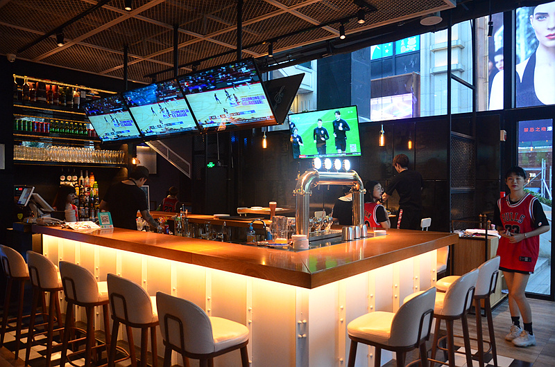 美味西餐 精酿啤酒, 这家nba主题餐厅让人流连忘返