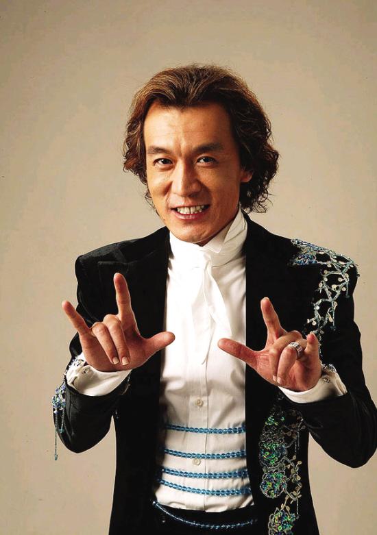 李咏9年前就"想好了"遗言 网友刷屏"话筒"