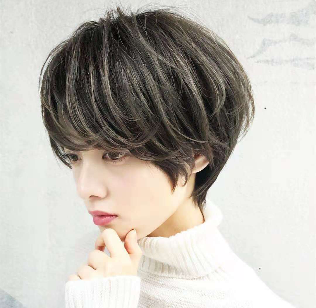 短发发型下面分享一些适合粗硬发质的发型,包括短发,中发也长发,希望