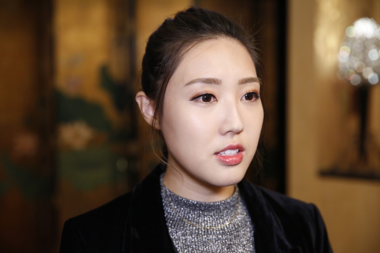 27岁小花难忘视帝教导|是咁的,法官阁下|林秀怡|演技_新浪新闻