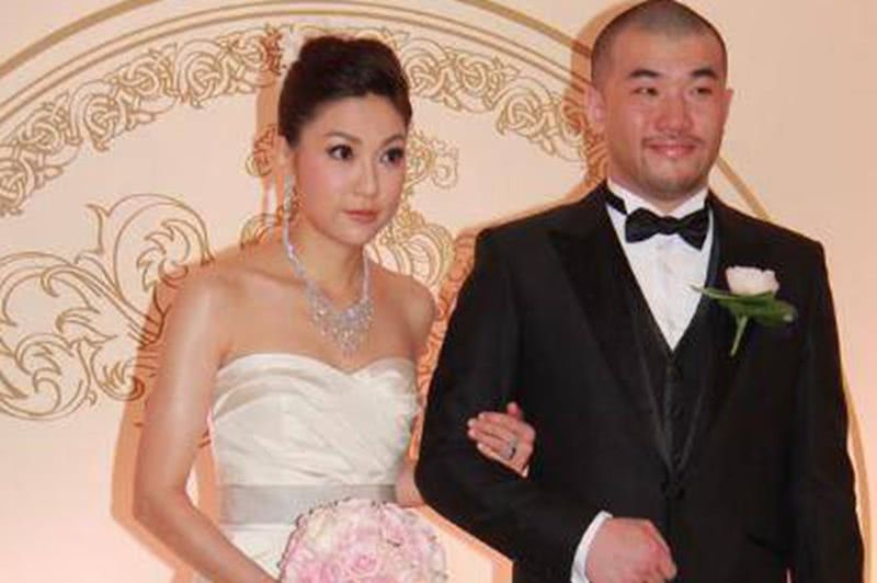 她是美女富二代,25岁成为亿万富翁,最后却嫁给了一个普通人