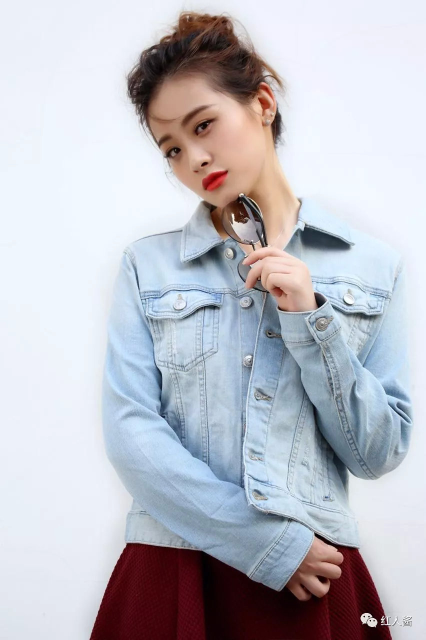 红人酱丨戴玥:一个明明可以当导演,却偏要做演员的奇女子!