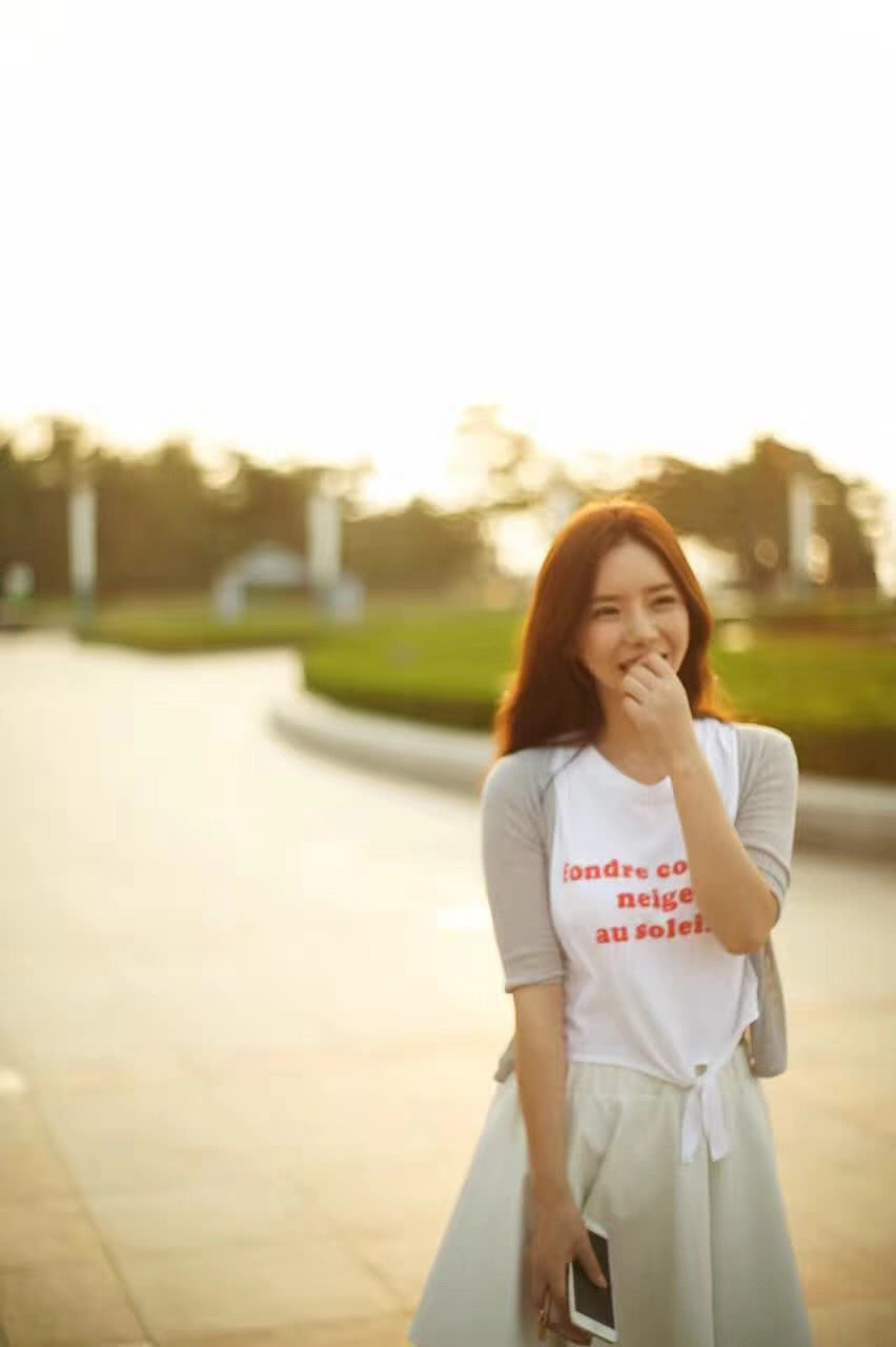 王沁宜出国攻读研究生 与男神胡歌成校友