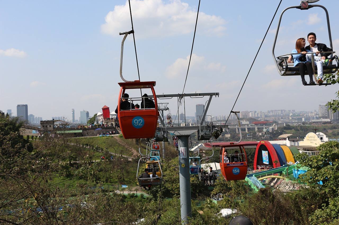 全国唯一一条居民楼里的索道,一直5毛钱未涨价,再不坐就要拆了