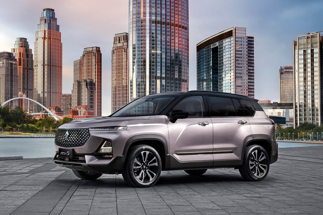 宝骏rs-5预售11.58万起,与530高配价格一致,所以强在哪儿?