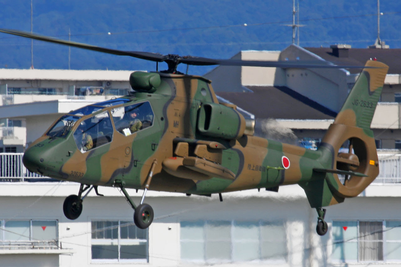 因坠机停飞4年日本国产武装直升机恢复飞行外形酷似武直19