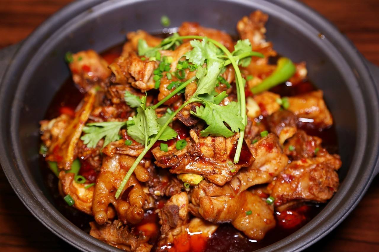 不用排队去火烧云,在家就能吃到正宗的油焖鸡|火烧云