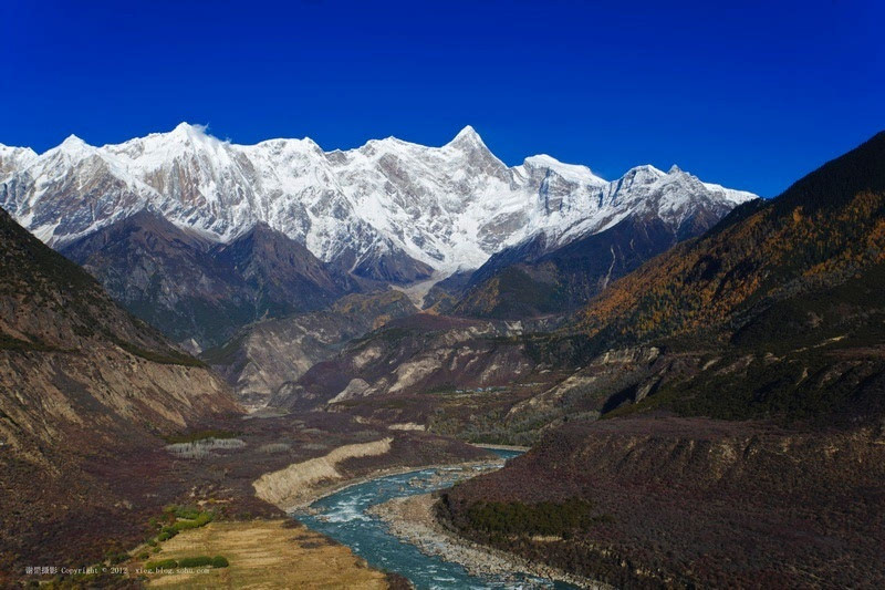 中国最美的南迦巴瓦峰全景象