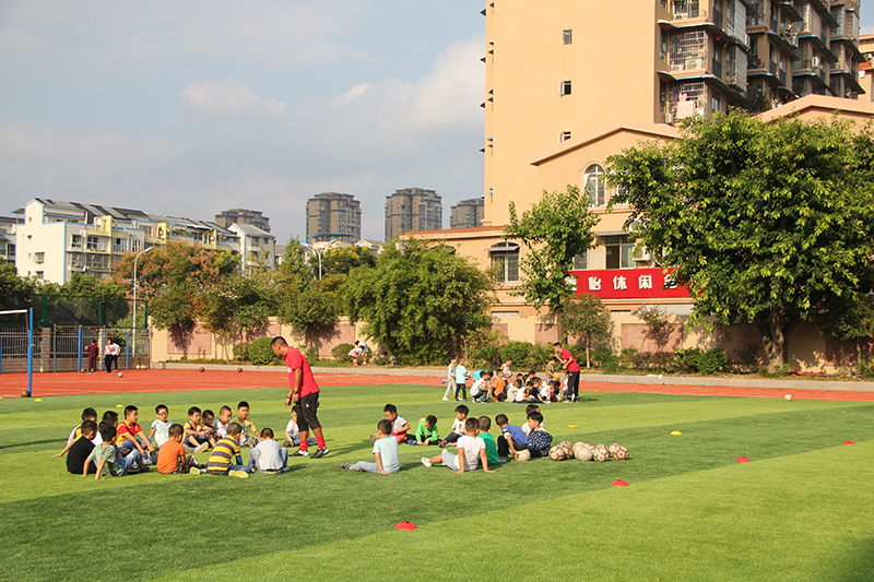 南充市城北小学校园足球,阳光大课间活动蓬勃开展