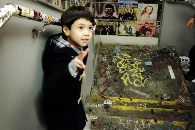 jagger的长相,却有点不敢恭维,可能因为鼻子有点翘的原因,所以看着不