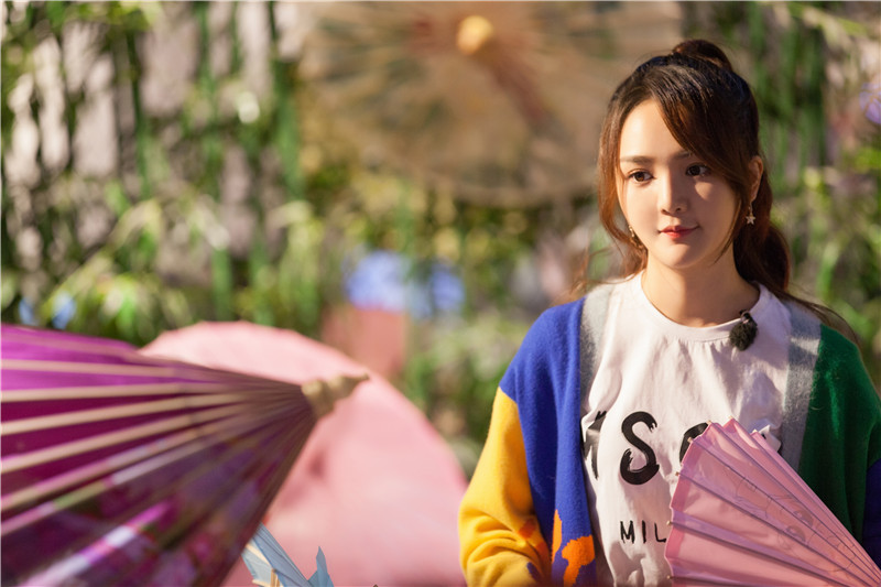 湖南卫视《快乐哆唻咪》靳梦佳成大张伟"神助攻"