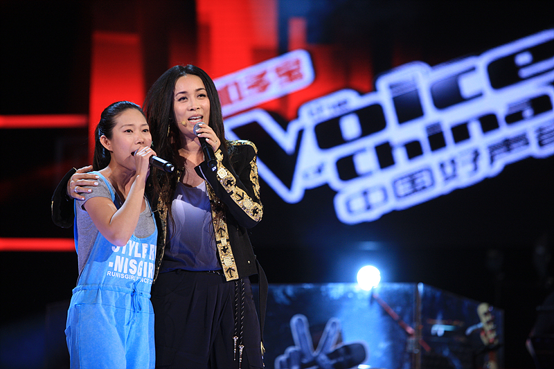 她曾是那英的学员,如今嫁给《新说唱》导演,结果被吉克隽逸抢镜