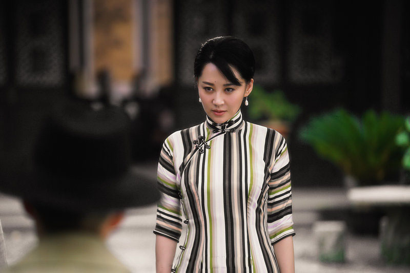 50岁许晴是什么神颜啊,穿补丁旗袍也遮不住的妩媚娇俏,惊艳时光