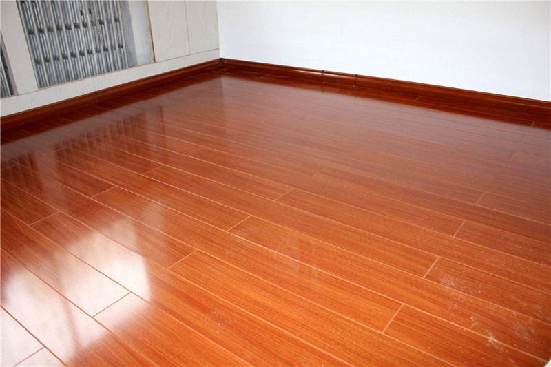 掌握这3个地板清洁小妙招,清洁地板速度快还干净