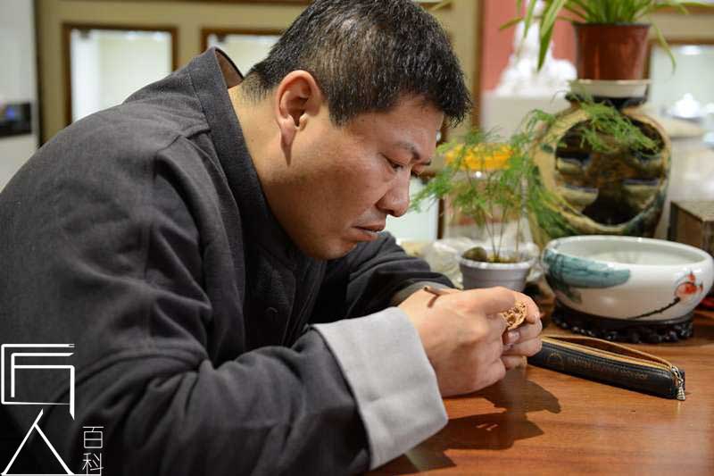 匠人百科|省级核雕非遗代表性传承人希今:在方寸间痴迷游走