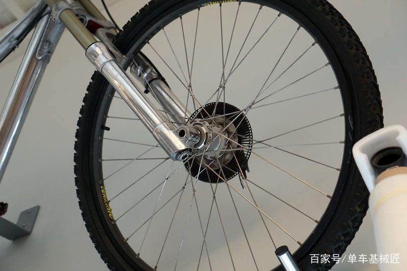 自行车刹车发展史一从脚刹到勺式刹车再到鼓刹都经历了什么