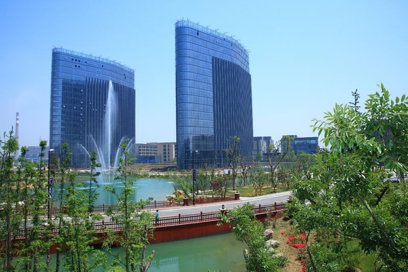 无锡市区双子楼汇集,最高的248米一度烂尾,现已盘活明年开业!