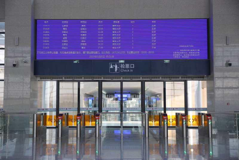 齐河高铁站制作"齐河站换乘查询卡"方便旅客出行