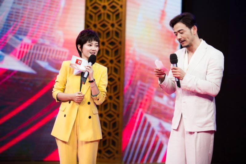 《我们都要好好的》发布会 主持人刘小溪邀杨烁刘涛分享台前幕后