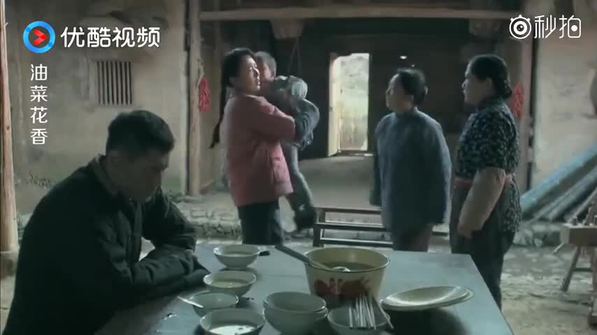 家里穷的揭不开锅,父母被逼无奈想出这一损招!真是让人心寒!