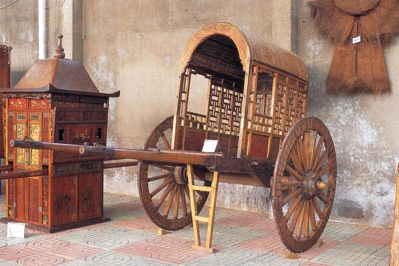 为什么中国古代的马车都是两个轮子