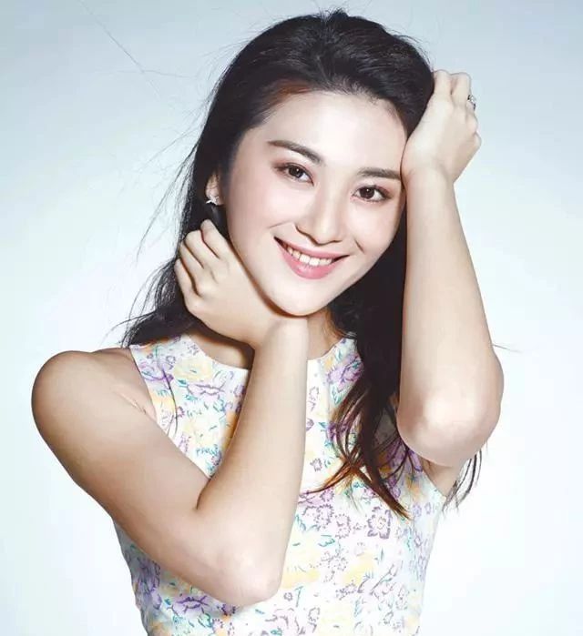 前tvb小花曾被踢爆与力捧小生婚外情后宣布离婚