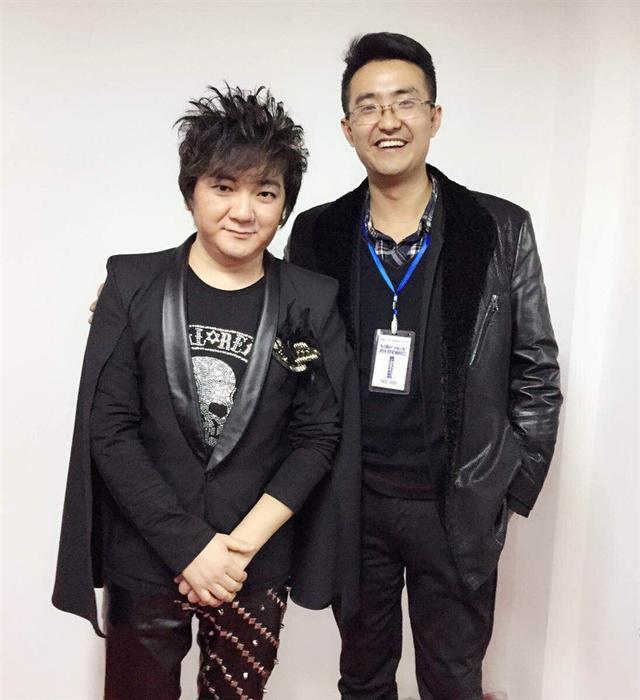 一首歌就赚2个亿,被人骗走全部家产,转眼又成亿万富翁